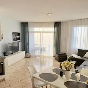 Beachfront Marilyn Апартаменты Дуррес